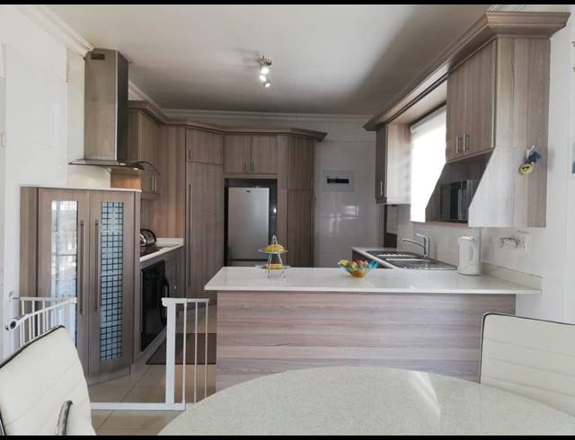 3 BEDROOM FREEHOLD SOLD IN FORDERVILLE